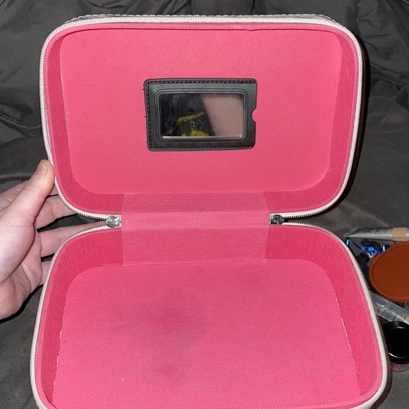 this is a cutely decorated makeup organizer, i also used it organize my lotions - Picture 2 of 3